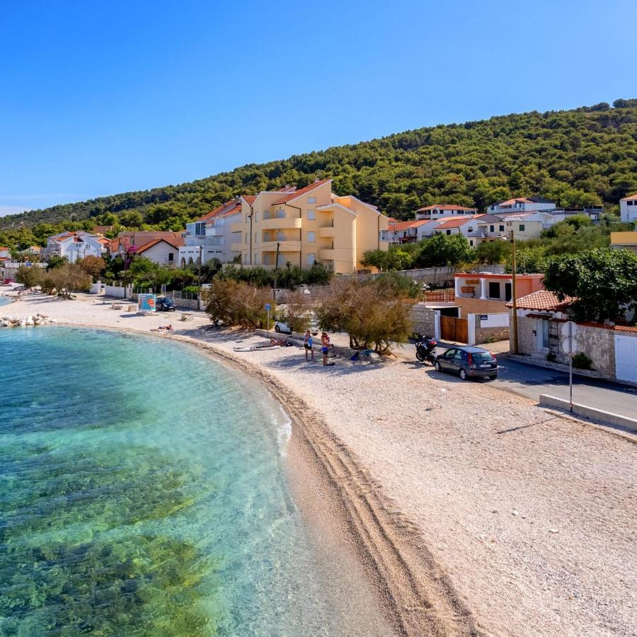 Holiday House Iva Slatine Esterno foto