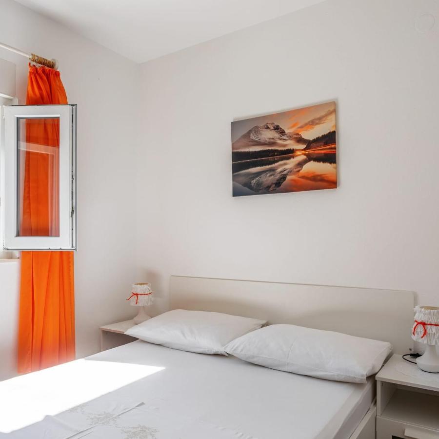 Holiday House Iva Slatine Esterno foto