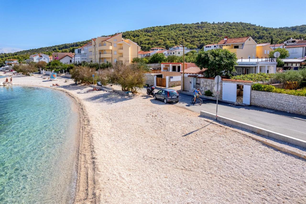 Holiday House Iva Slatine Esterno foto