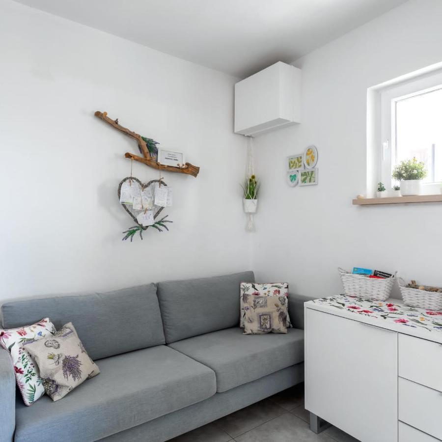 Holiday House Iva Slatine Esterno foto